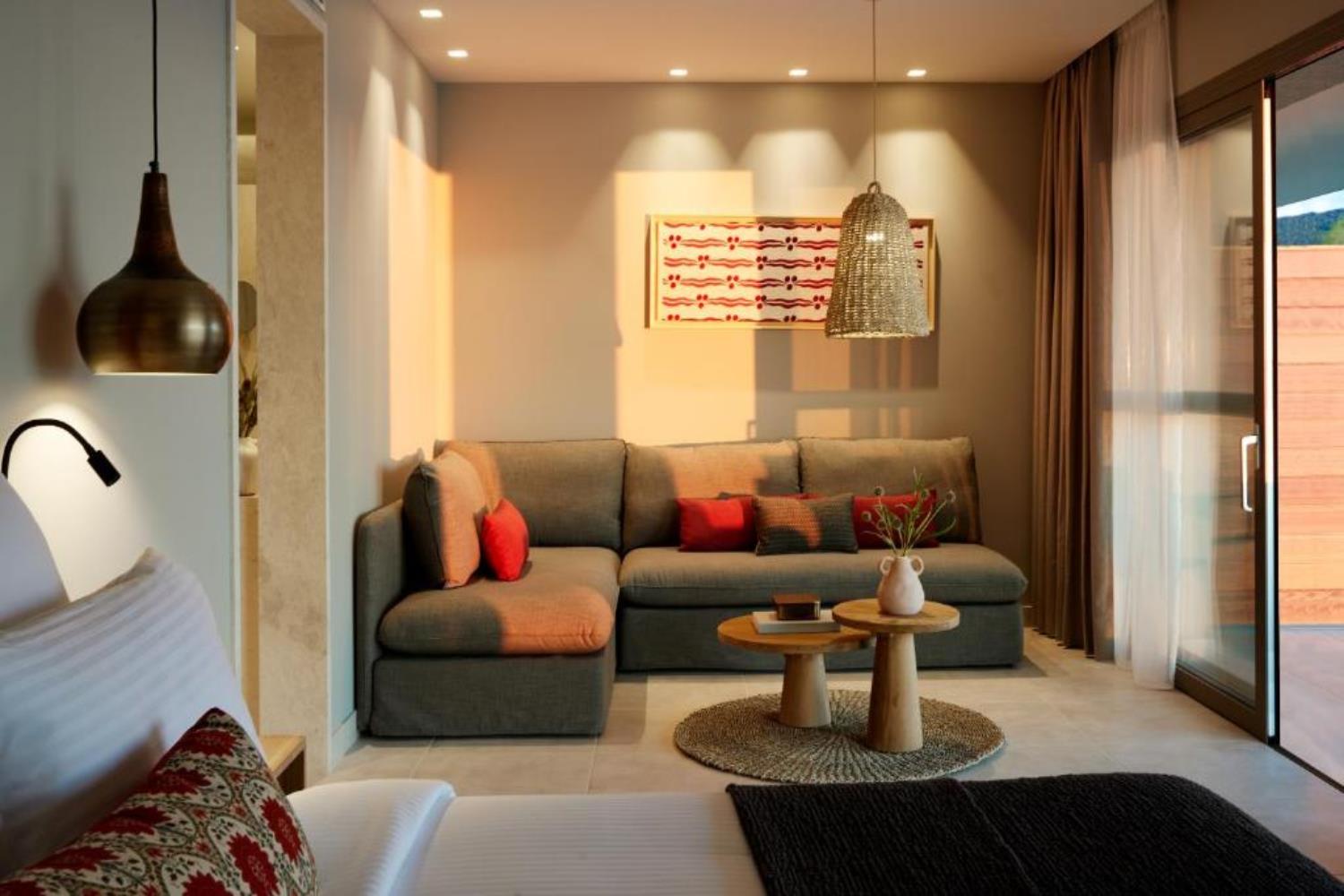 Elix, Mar-bella Collection